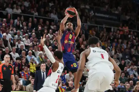Imagen 1 de Un Barcelona de récord y líder gana al Baskonia un partido para la historia: 134-124