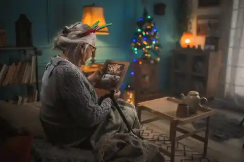 Imagen 1 de Duelo en Navidad o cómo afrontar la silla vacía en tiempos de celebración: “No busco que me consuelen, sino que me dejen estar tranquila”