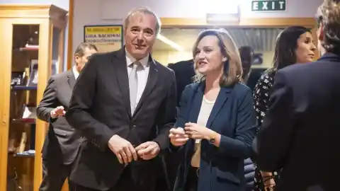 Imagen 1 de Pilar Alegría dice que acepta un debate cara a cara con Jorge Azcón