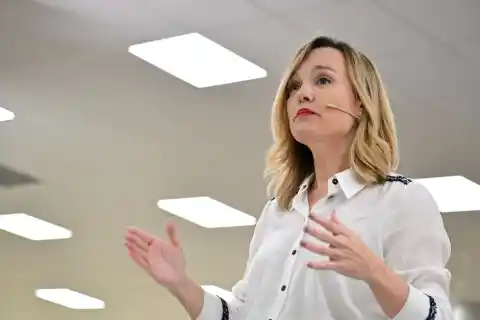 Imagen 1 de Alegría lanza su candidatura en la precampaña de Aragón: “Quiero ser la presidenta de quienes confíen en mí y de quienes no”