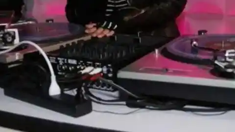 Imagen 1 de Madrid autoriza seis macrofiestas en Nochevieja con aforo para más de 4.500 personas