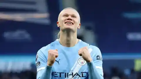 Imagen 1 de Un doblete de Haaland impulsa al City y el Liverpool pierde a Isak por lesión