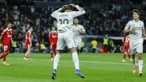Imagen 1 de Kylian Mbappé imita a Cristiano Ronaldo: iguala su récord de 59 goles anotados en un año natural