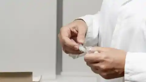 Imagen 1 de La gripe lidera la carga de virus respiratorios en España durante la temporada 24-25