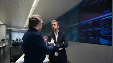 Imagen 1 de Madrid activa un plan especial de transporte por Navidad: Metro se refuerza, más buses de EMT por la tarde y cambios horarios