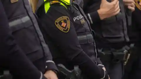 Imagen 1 de Detienen al presunto autor de cinco incendios en el barrio de Sant Antoni de Barcelona