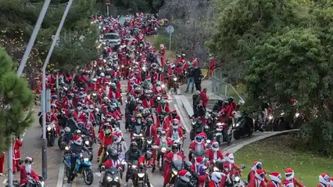 Imagen 1 de Santa Claus en diferentes rincones del mundo protagonizan las imágenes del día