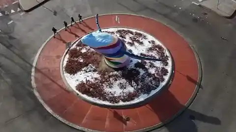 Imagen 1 de Así es la maratón más extraña del mundo: se corre alrededor una rotonda y así te puedes apuntar