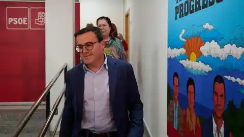 Imagen 1 de Sánchez lleva al desastre al PSOE en Extremadura: Guardiola podrá gobernar con la abstención de un Vox crecido