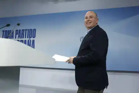 Imagen 1 de El PP fracasa en el objetivo del adelanto electoral y no reduce la dependencia de Vox