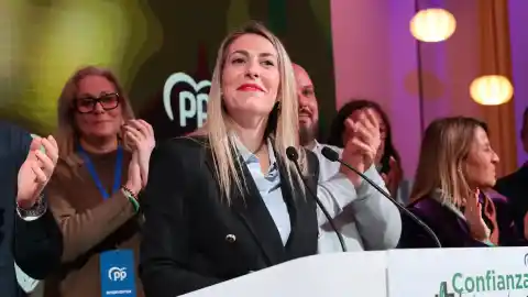 Imagen 1 de María Guardiola pide a Abascal no bloquear una legislatura: "Los extremeños quieren que sigamos"