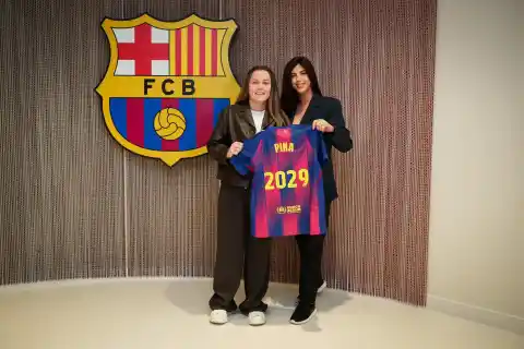 Imagen 1 de El negocio y la representación del fútbol femenino dan un salto histórico con la compra de la catalana Unik por la americana Wasserman