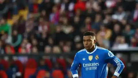 Imagen 1 de Elche - Real Madrid | La jornada 13 de LaLiga, en directo