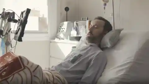 Imagen 1 de Francisco Vivó, enfermo de ELA, recupera la voz con una IA que usa audios de WhatsApp: "Es emocionante volverme a escuchar"