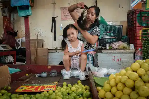 Imagen 1 de Las mujeres en México no facturan porque tienen que cuidar