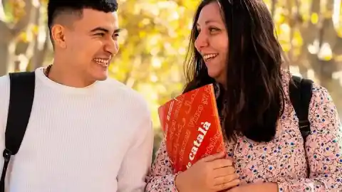 Imagen 1 de Uno de cada cuatro alumnos abandona o no inicia los cursos de catalán