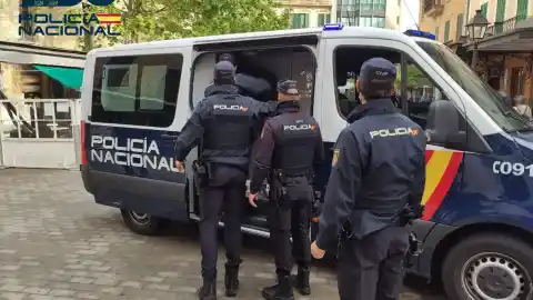 Imagen 1 de Detenidos ocho miembros de una red dedicada al tráfico de personas entre Colombia y España