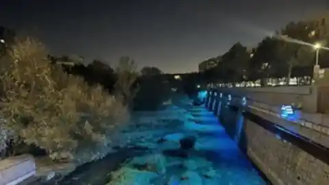 Imagen 1 de Ecologistas denuncian la iluminación navideña del río Manzanares