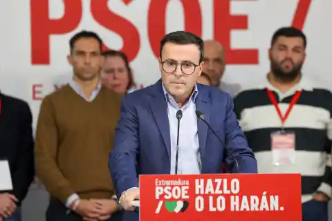 Imagen 1 de Miguel Ángel Gallardo dimitirá esta tarde como secretario general del PSOE de Extremadura