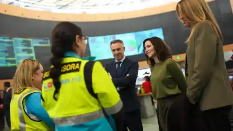 Imagen 1 de El personal de emergencias sigue alerta en Navidad en el año del apagón y las lluvias históricas: "Tenemos equipos de élite"