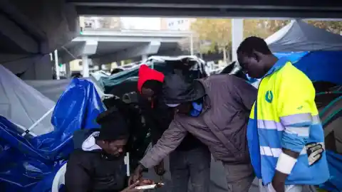 Imagen 1 de La tensión se instala en Badalona tras el desalojo del asentamiento B9