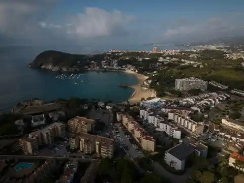 Imagen 1 de Los vecinos de Palamós votan a favor de añadir Sant Joan al nombre del municipio