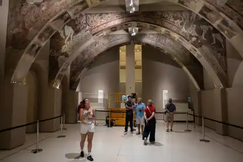 Imagen 1 de El MNAC presiona para que Cultura intervenga en un informe sobre la devolución de los murales de Sijena