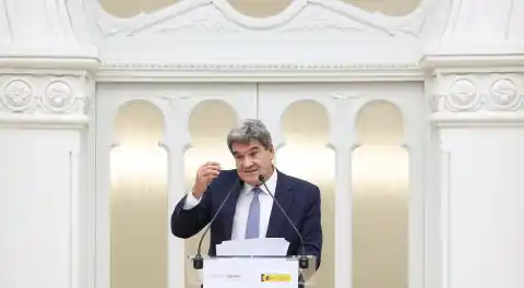 Imagen 1 de El Banco de España se suma al optimismo económico y eleva en cuatro décimas el crecimiento para 2026