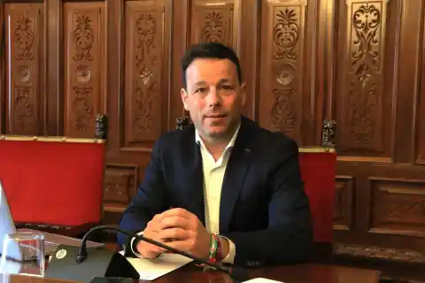 Imagen 1 de El PSOE desvincula al exalcalde de Linares (Jaén) de una acusación de acoso sexual