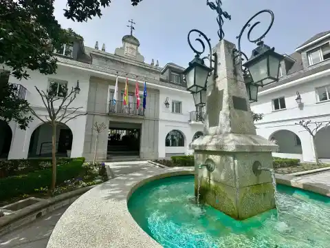 Imagen 1 de La Fiscalía denuncia a cuatro funcionarios del Ayuntamiento de Majadahonda por irregularidades en unas oposiciones