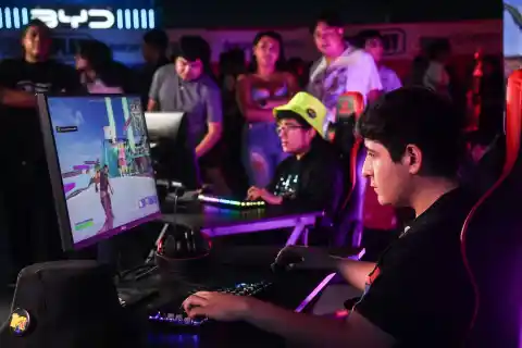 Imagen 1 de El Gobierno da un paso atrás y retira el impuesto a los videojuegos: “Es muy difícil distinguir entre uno que tiene violencia y otro que no”