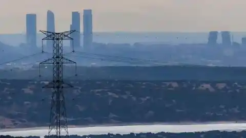 Imagen 1 de La CNMC ve un ahorro de 900 millones con la regulación eléctrica aprobada