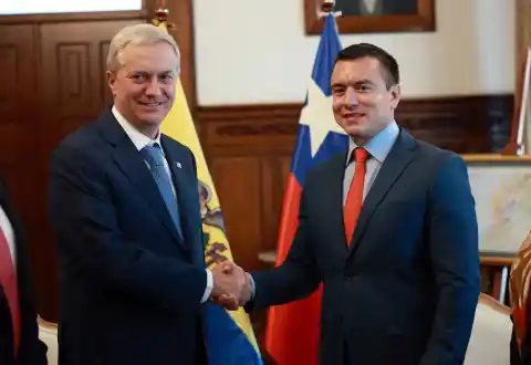 Imagen 1 de Kast intenta sumar a Ecuador en su idea de abrir un corredor humanitario para devolver a migrantes irregulares a Venezuela