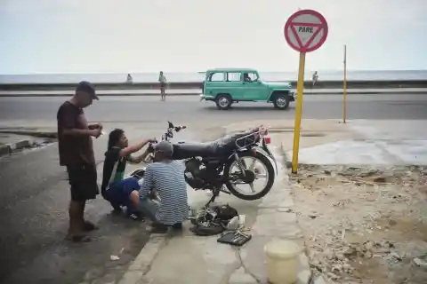 Imagen 1 de ‘Regalar’ petróleo a Cuba