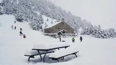 Imagen 1 de La Vall de Núria se viste de blanco