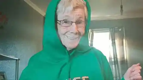 Imagen 1 de Muere Epic Gamer Grandma, la abuela que conquistó TikTok, tras haber sufrido un derrame cerebral