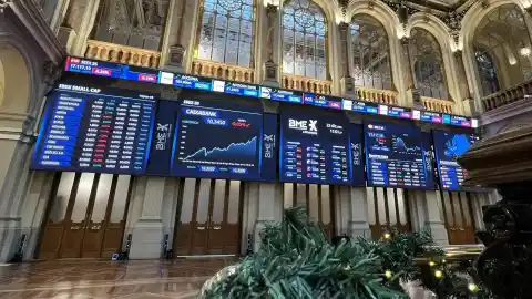 Imagen 1 de El Ibex 35 se atasca en la búsqueda de nuevos máximos el día de Nochebuena