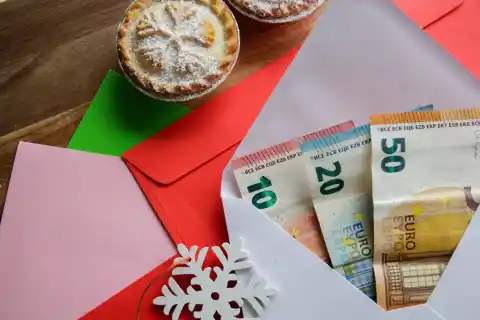Imagen 1 de Ocho razones a favor y nueve en contra de regalar dinero a los niños por Navidad