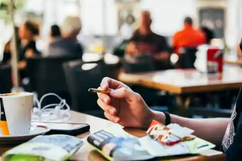 Imagen 1 de La adicción al tabaco resiste donde más daño hace: los trastornos mentales