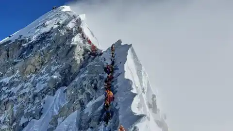 Imagen 1 de Ascender el Everest por trabajo
