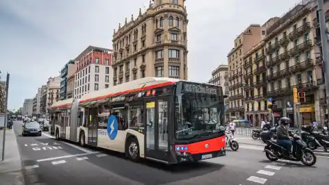 Imagen 1 de Estos son los horarios del transporte público de Barcelona para las fiestas de Navidad
