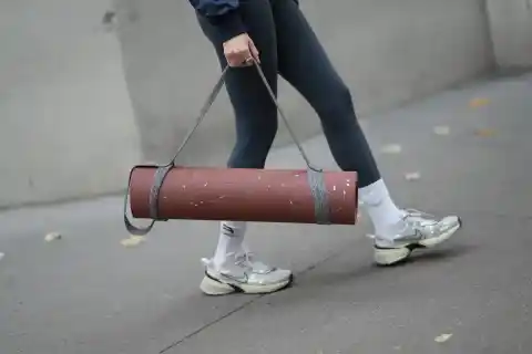 Imagen 1 de De la Gazelle marrón a la Nike favorita de Dakota Johnson: las zapatillas más deseadas con descuento en el Black Friday