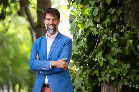 Imagen 1 de Rafa Guerrero, psicólogo: “La edad mínima de 16 años para usar Instagram es muy corta para un cerebro tan en construcción”