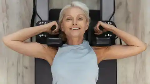 Imagen 1 de Más allá de andar: el ejercicio que recomienda un entrenador personal a las mujeres de más de 50