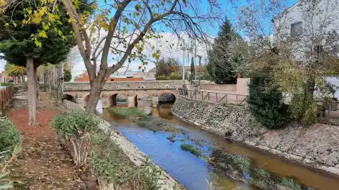 Imagen 1 de El pueblo de Cuenca con una joya gótico-renacentista y perfecto para el enoturismo