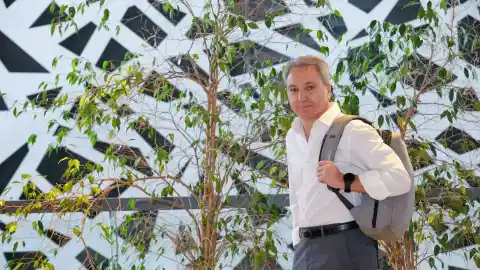 Imagen 1 de Vicente Vallés, sobre compaginar su trabajo y la crianza de su hijo de 12 años: "Lo llevo mal"