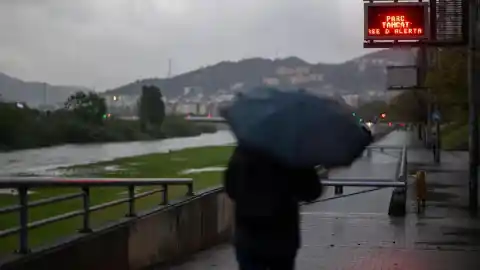 Imagen 1 de Última hora del temporal en Catalunya | Lluvias, nieve y afectaciones, en directo