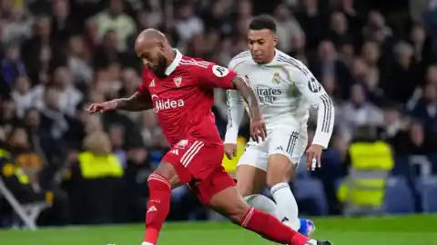 Imagen 1 de Duro castigo al sevillista Marcão: seis partidos de sanción por su expulsión en el Bernabéu
