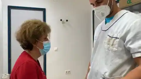 Imagen 1 de Escalada de gripe en Canarias: recomiendan el uso de mascarilla en centros sanitarios ante la línea "ascendente" de casos