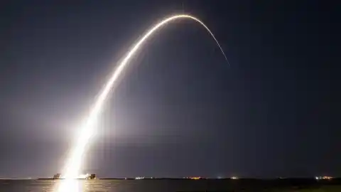 Imagen 1 de El año 2025 que acabamos mirando al cielo: de la llegada del cometa 3I/Atlas al lanzamiento de los SpainSat